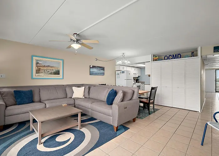 Holiday home 3 Bedroom Bluewater East With Outdoor Pool!
