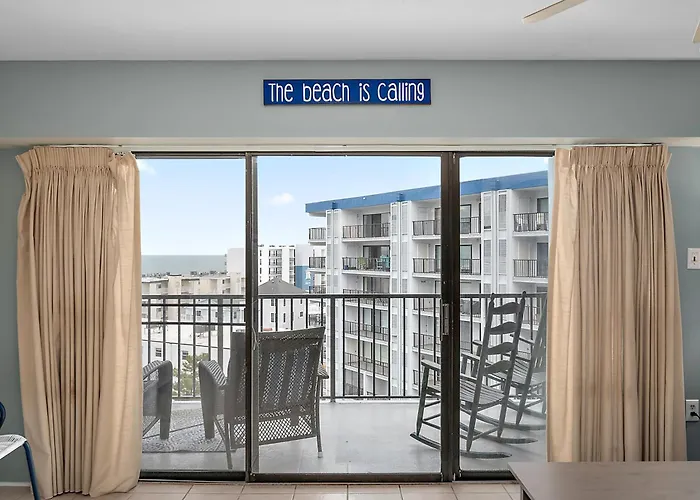 3 Bedroom Bluewater East With Outdoor Pool!