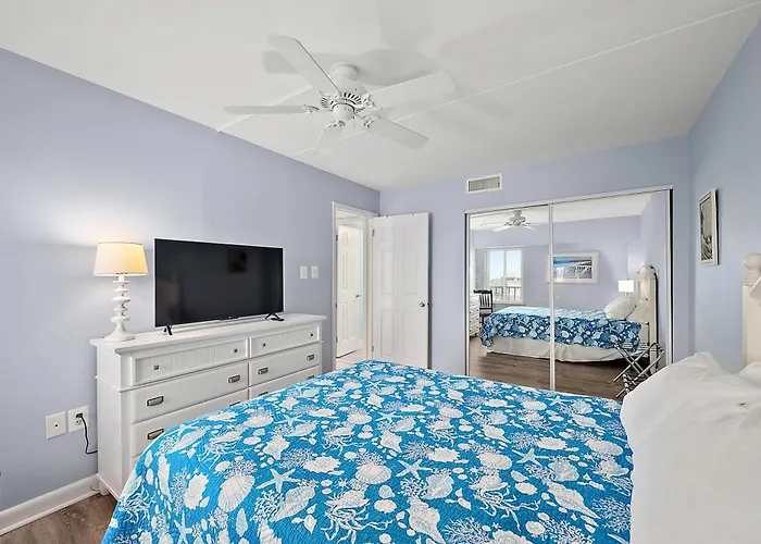 Holiday home 3 Bedroom Bluewater East With Outdoor Pool!