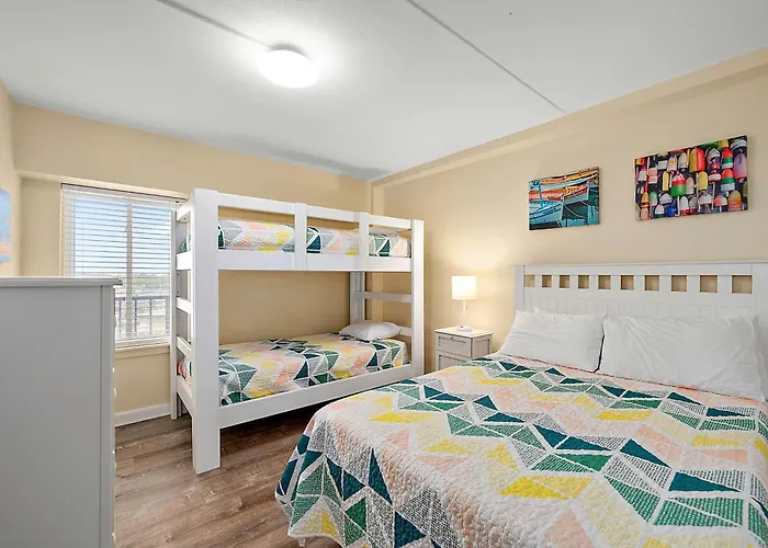 Holiday home 3 Bedroom Bluewater East With Outdoor Pool! *