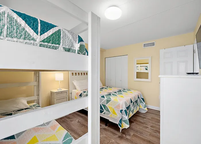 Holiday home 3 Bedroom Bluewater East With Outdoor Pool!